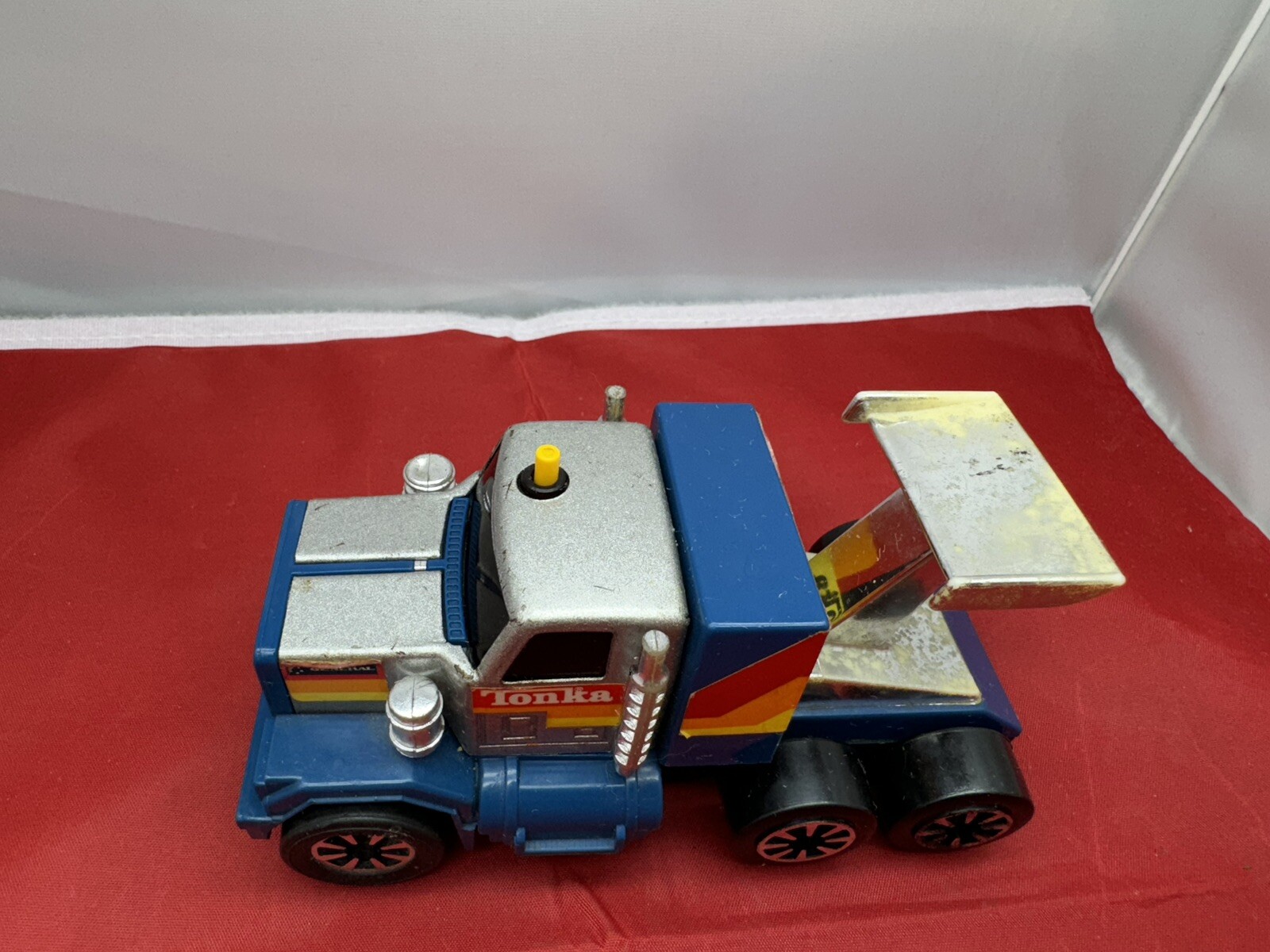 Picture 2 of 8