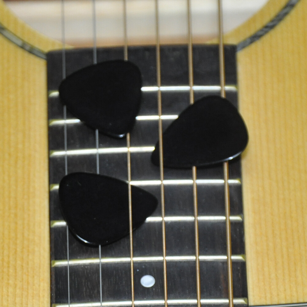 Lots of 100Pcs 0.96mm Blank Heavy Guitar Picks Plectrums Celluloid Solid Black