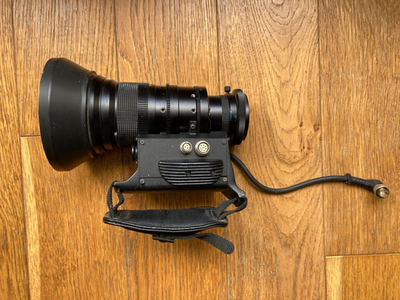 Fujinon TV-Z 10–140mm f/1.7 lens (motorised) paired with JVC HZ