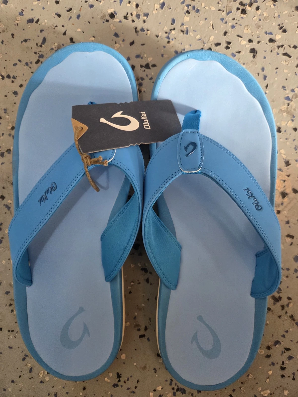 OLUKAI Ohana Men's Sandals, Water Resistant Flip Flops with Arch Support