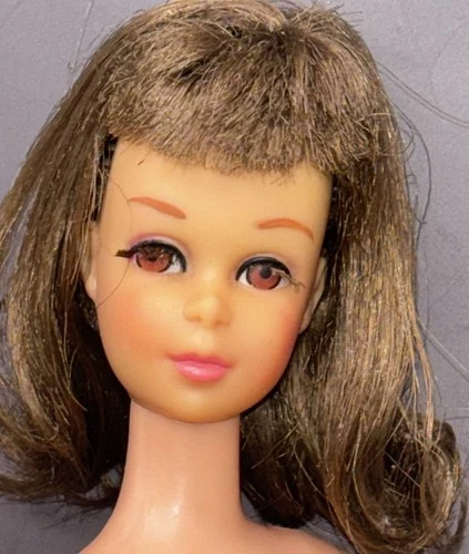 VINTAGE MOD ERA BARBIE FRANCIE DOLL 1130 BRUNETTE ROOTED LASHES BL BENDABLE LEG