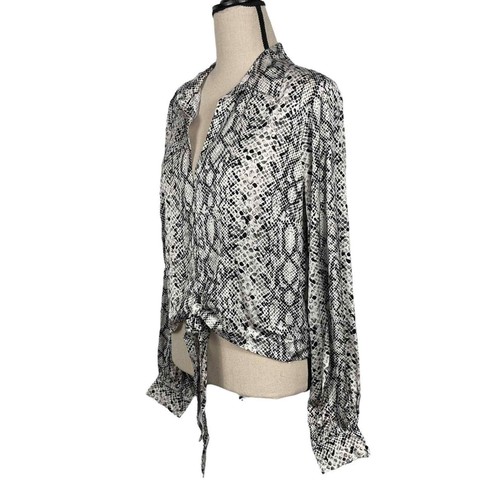 Good American The Purely Python Print Satin Tie Front Top Size 3 (large) - Bild 5 von 12
