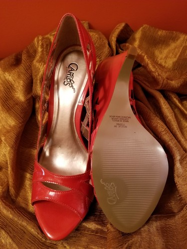 Carlos by Carlos Santana Red Patent Cut-Out Leather Wedge, Size 9 M - Bild 3 von 4