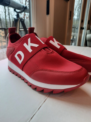 NEW DKNY Women’s Signature Fashion Sneakers Red Slip On Size 7M Chunky Y2K 