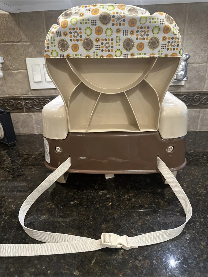 CUBIERTA ACOLCHADA ASIENTO ELEVADOR DE ALIMENTACIÓN CONVERTIBLE VINTAGE SAFETY 1ST SIT, SNACK & GO Foto 4 de 4