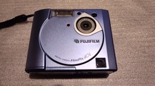 Fujifilm FinePix 40i Digital Camera w/ 128MB SmartMedia Card Excellent Condition