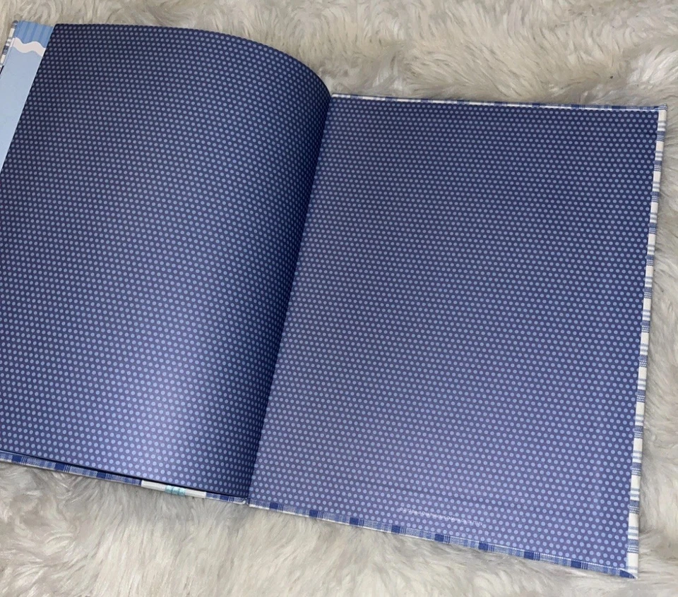 Nuevo en Paquete Sellado Bebé Niño Libro de Memoria Nuestro Pequeño Hombre Marco Blanco Azul Cuadros Foto 4 de 4