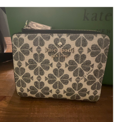 kate spade new york Navy & White Geometric Zip-Around Wallet Logo Credit Card