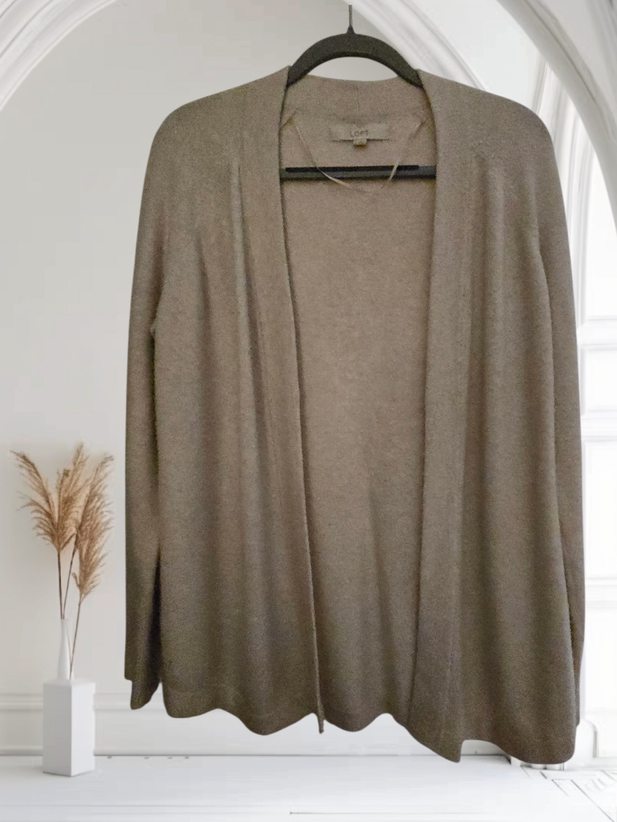 Ann Taylor Loft Beige Open Cardigan Sweater Women's Size Medium