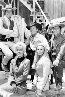 The Big Valley Stanwyck Evans Majors Long & Breck auf der Barkley Ranch