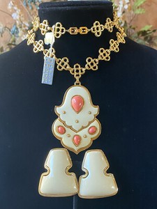 Authentic Vintage 1977 Givenchy Bijoux Gold Plated Large Cream Resin and Cabochon Set