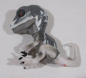 WowWee Fingerlings Untamed White Velociraptor Dinosaur (2017) Untested