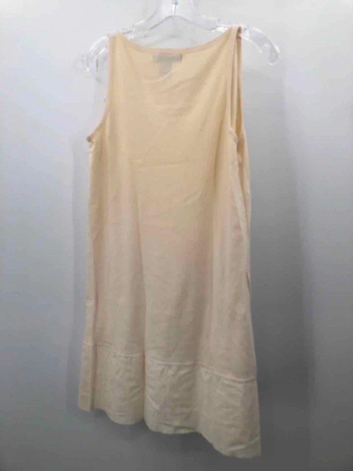 Vestido sin mangas Donna Karan marfil talla mediana de segunda mano hasta la rodilla Foto 2 de 4