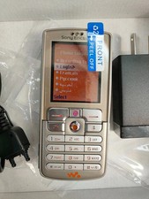 Sony Ericsson W800 - 34 MB - Smooth White Unlocked multi-language Cellphone