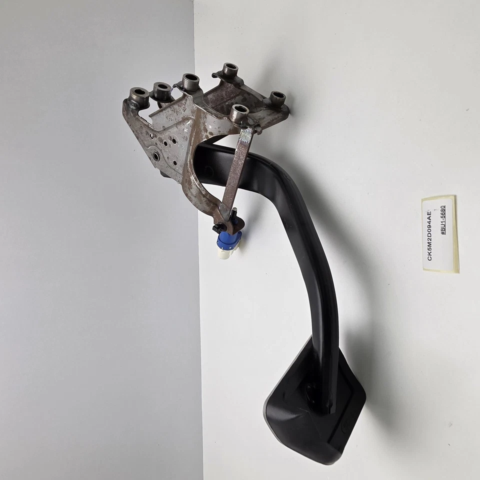 2013-2022 Land Rover Range Rover BRAKE STOP PEDAL W/ SWITCH CK5M2D094AE - Image 3 of 4