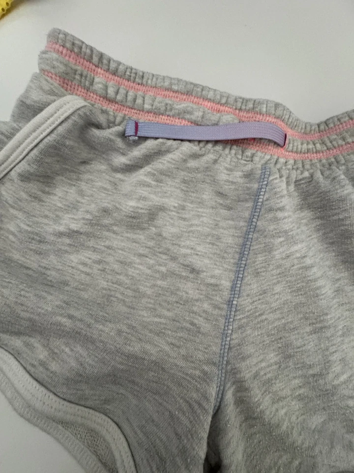 Gap Kids Shorts Girl Light Gray Drawstring Size XL Comfy Pre-Owned - Image 2 of 4