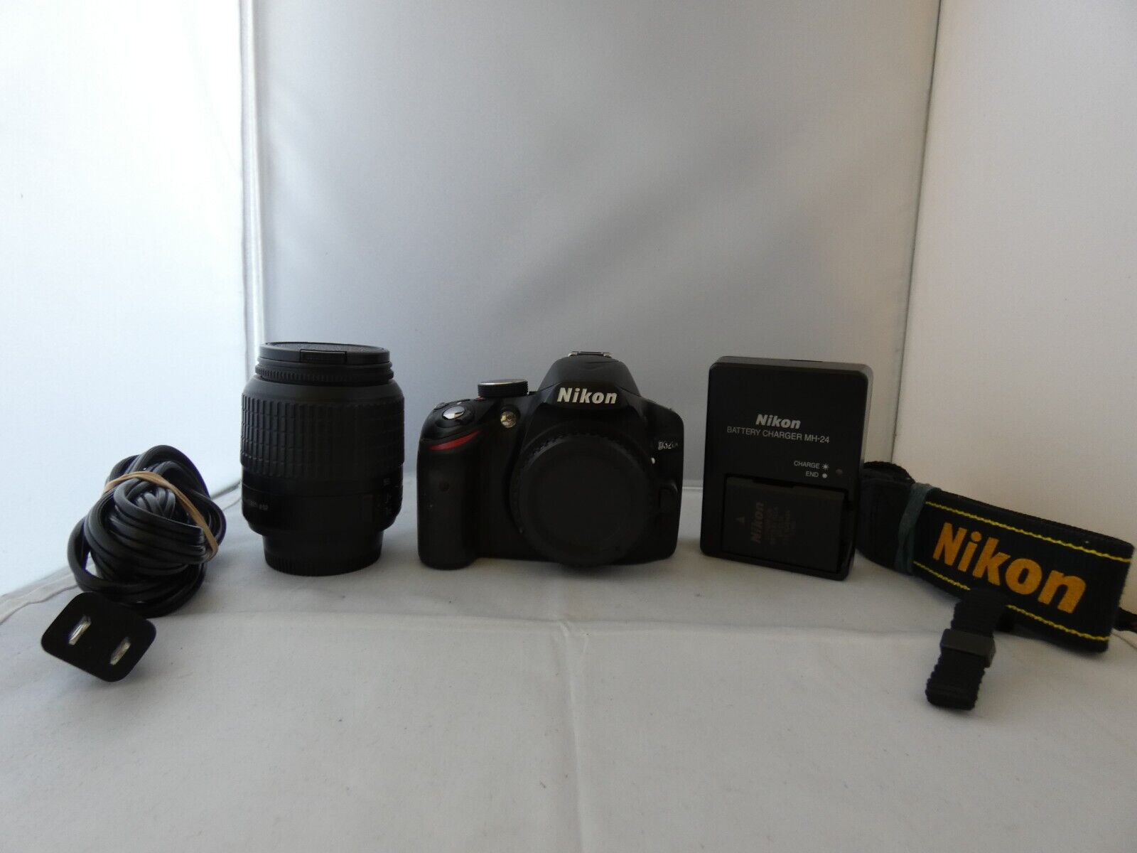 Nikon D3200 24.2 MP Camera - Red (Kit w/ AF-S DX VR 18-55mm Lens) for sale online | eBay