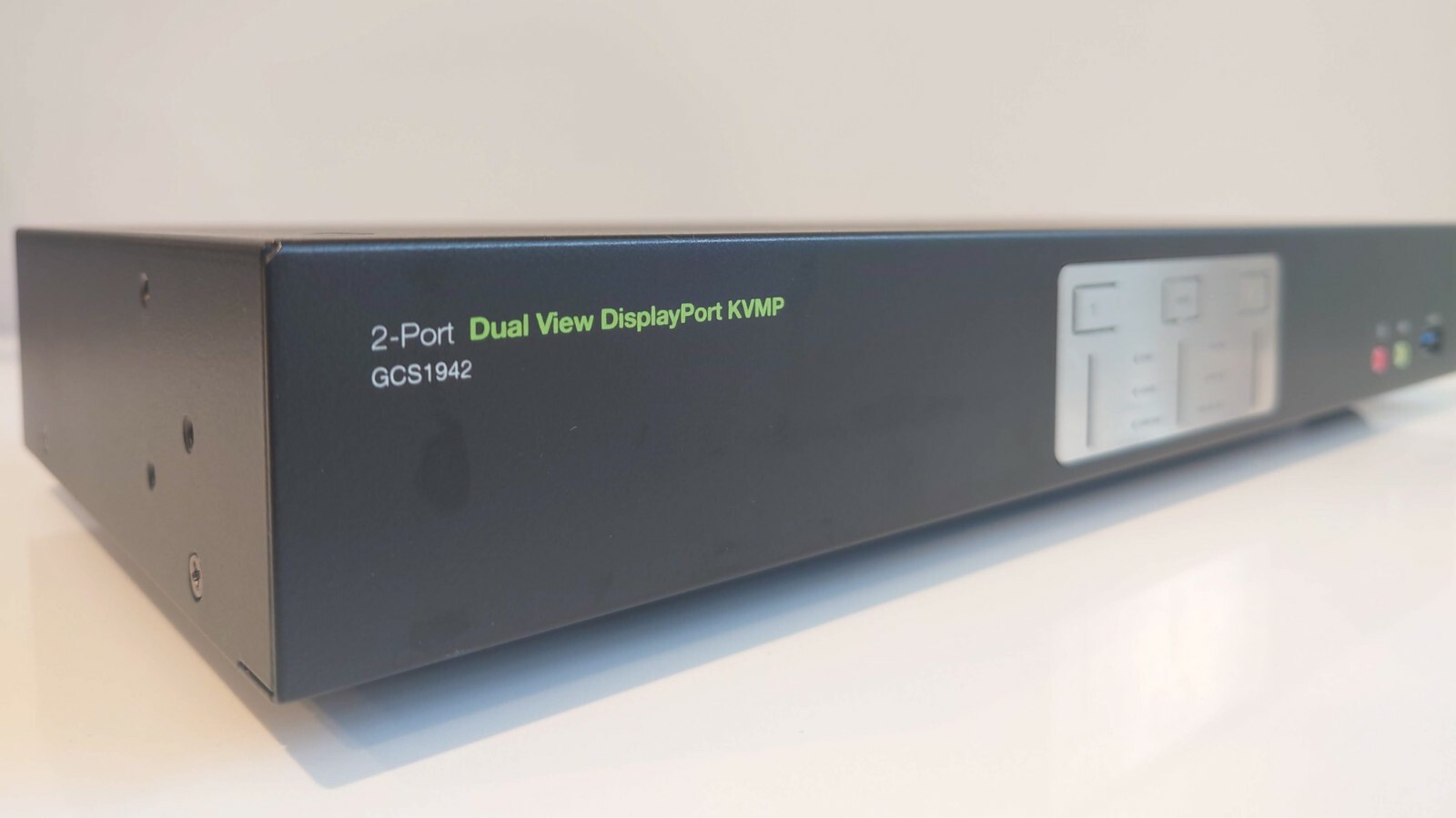 IOGEAR KVM Switch Box, Black - GCS1942 