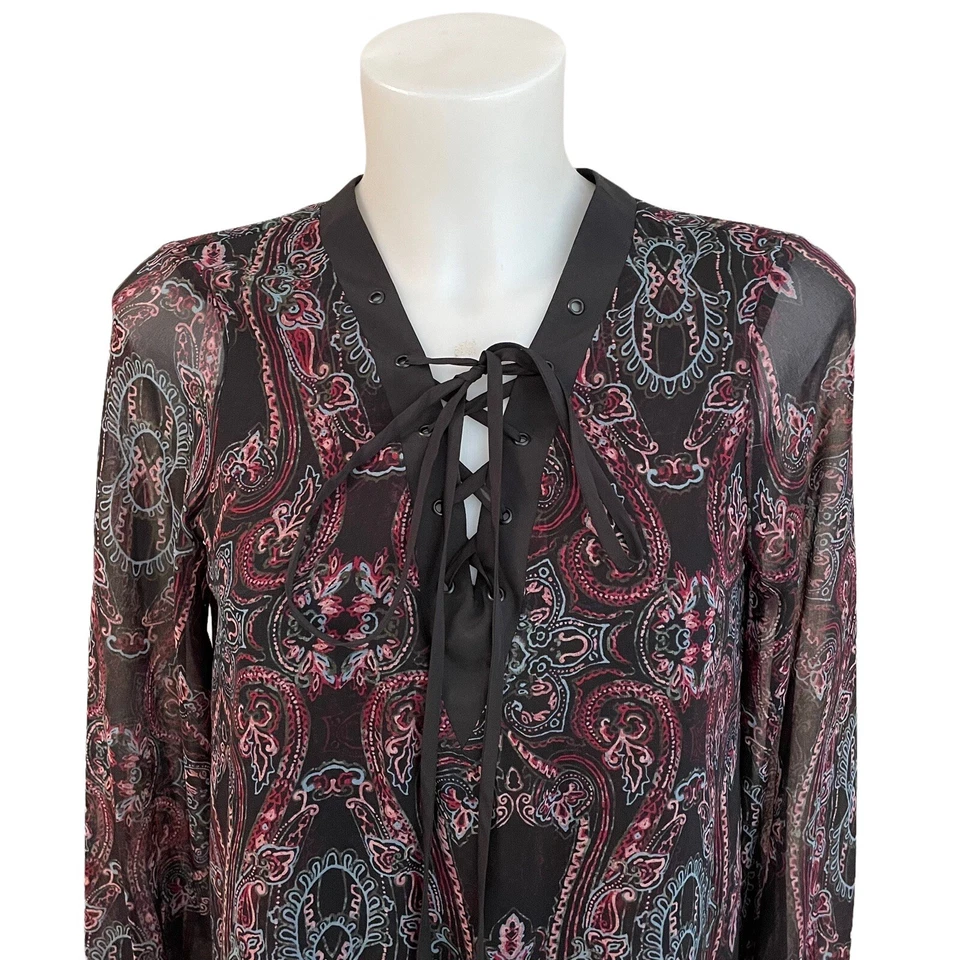 BCBGENERATION Manga Larga Gasa Encaje Frontal Cuello en V Túnica/Vestido Negro Paisley XS Foto 2 de 4