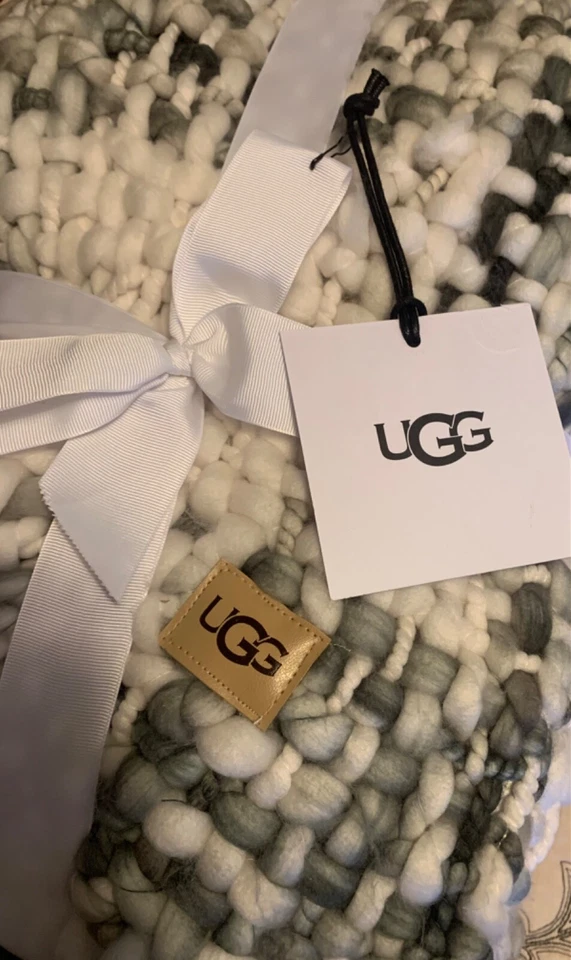 NWT UGG® "EMILIA" Fringed Throw Blanket 50"x70" Pebble & Sage 100% Soft Acrylic - Image 3 of 4