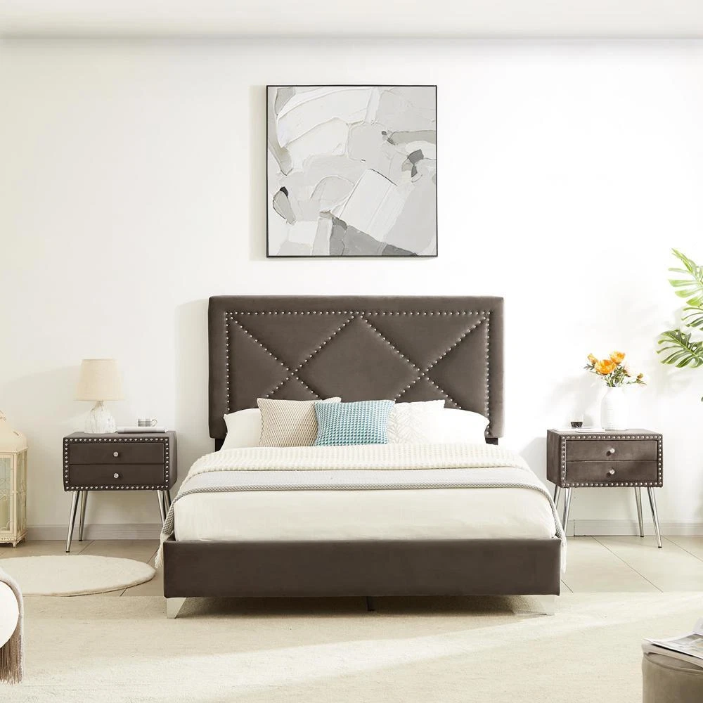 Easy Assembly Soft mattress nail headboard Queen bed metal support feet New Styl