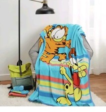 Garfield Fleece Throw Blanket Super Soft 46  x60   Nickelodeon PAWS NEW Pkg