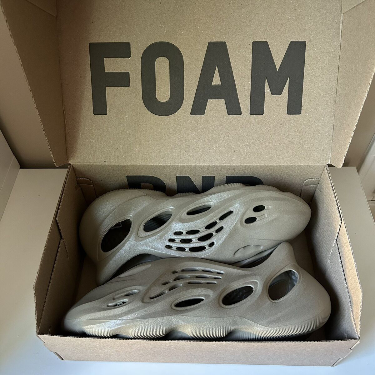 Adidas Yeezy Foam RNNR Runner Stone Taupe Mens Size 12 Adidas Yeezy Foam RNNR Runner Stone Taupe Mens Size 12