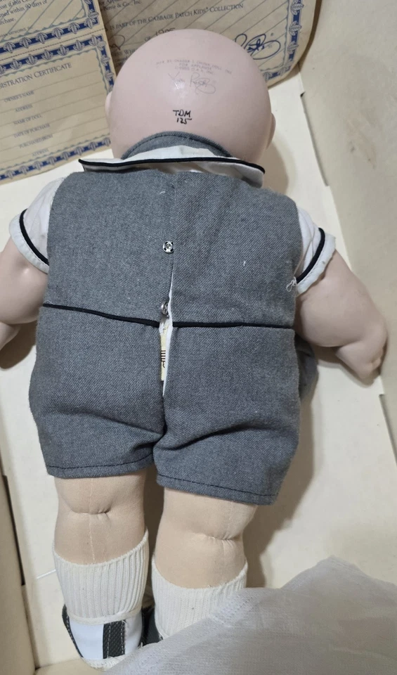 Cabbage Patch Kids 1985, muñeca de porcelana de 16" 'Timothy David' con original Caja y papeles Foto 2 de 4
