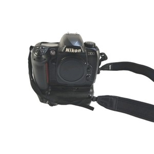 Nikon D100 DSLR Digital Photo Camera Body