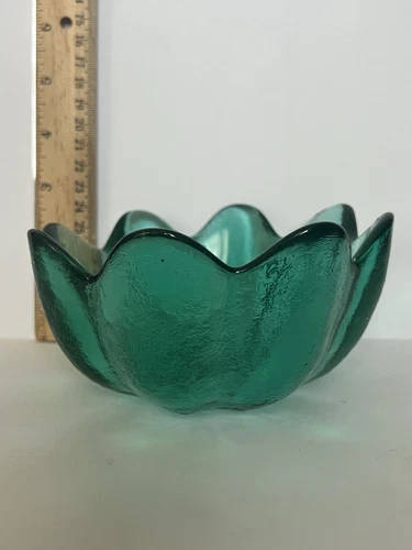 Blenko Art Glass Sea Glass Green 8 Petal Lotus Flower. Bowl/Candy Dish. 5.5”.