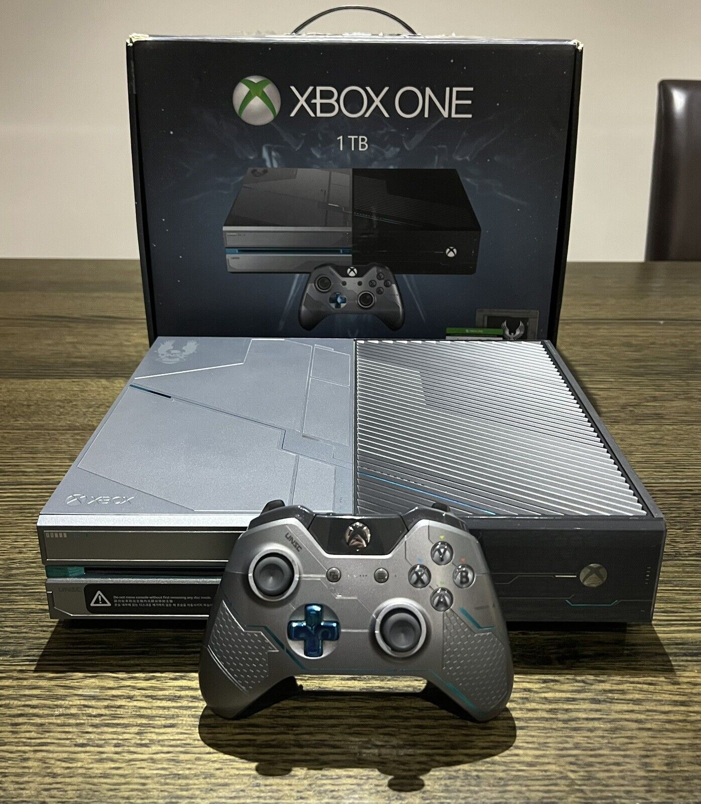 Xbox One Halo 5 Limited Edition 1Tb with Original Box - Movie Galore