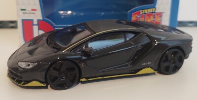 Burago - LAMBORGHINI CENTENARIO (grau) - 'Street Fire' Die Cast Modell 1:43