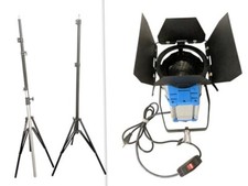 2 Tripod Light Stands With Studio Light And Tripod Side Arm