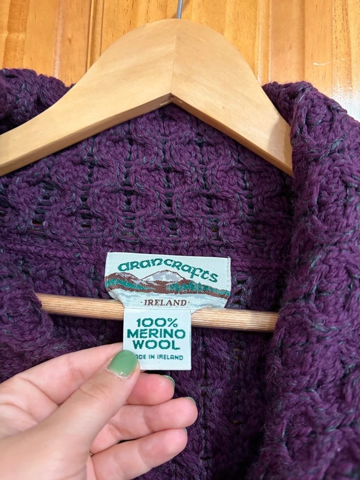 Cárdigan Aran Crafts 100 % lana merino púrpura gris grueso tejido con cable Irlanda XXS Foto 2 de 4