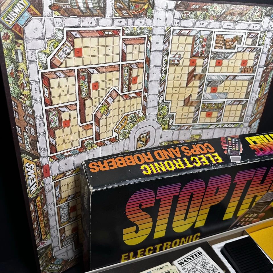 Stop Thief Juego de Mesa Electrónico Escáner Funciona Parker Bros 1979 Policías Ladrones Foto 3 de 4