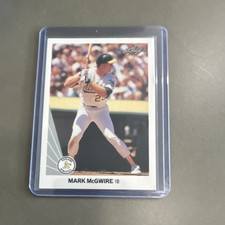 Leaf 1990 Mark McGwire #62 Base Set Oakland Athletics MLB Baseball