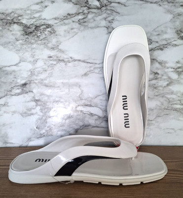 MIU MIU AUTHENTIC FLAT THONG SANDALS WHITE BLACK SIZE 38.5 US 8.5  ITALY NEW