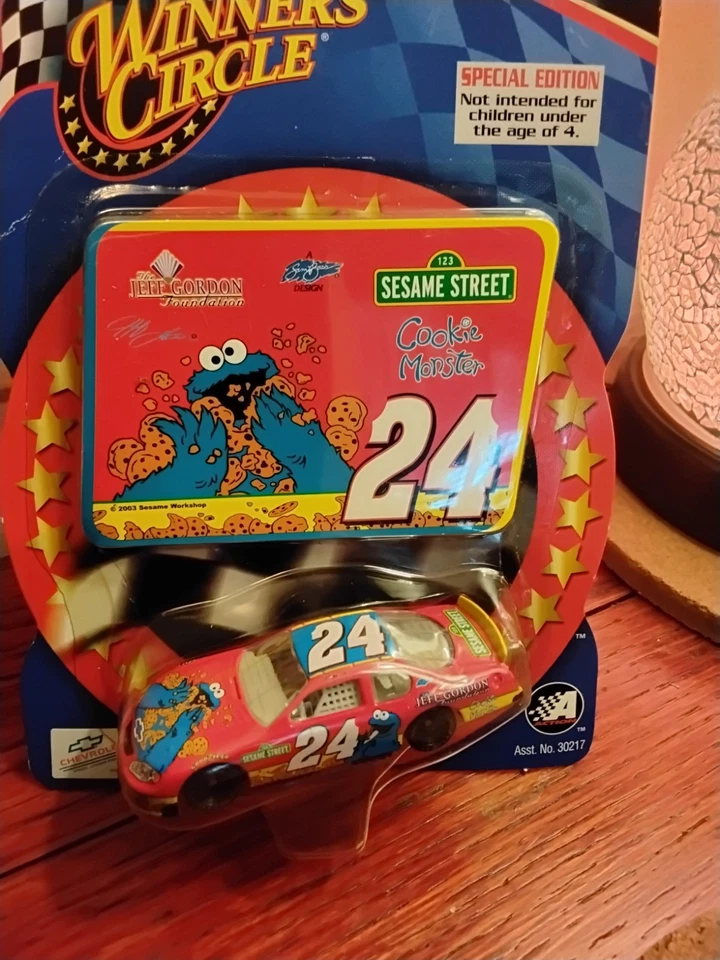 JEFF GORDON SESAME STREET COOKIE MONSTER 1/64 CÍRCULO DE GANADORES - NUEVO - ¡BONITO! Foto 2 de 2