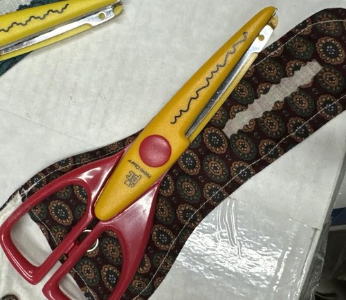 Lot 5 Scrapbooking Paper Shapers Fiskars Edgers & Other Cutting Scissors Craft - Picture 3 of 7