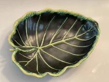 Vintage Cardo D'Oro Mid Century Modern Italy Leaf  Art Pottery Tray Dish