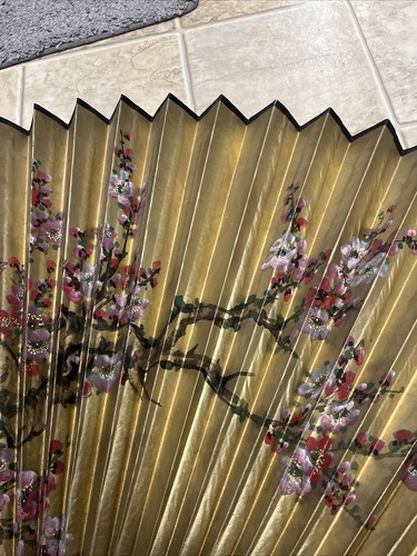 VTG Large Asian Wood Fan Wall Art Hand Painted Gold w/ Birds & Floral in a tree - Picture 10 of 14