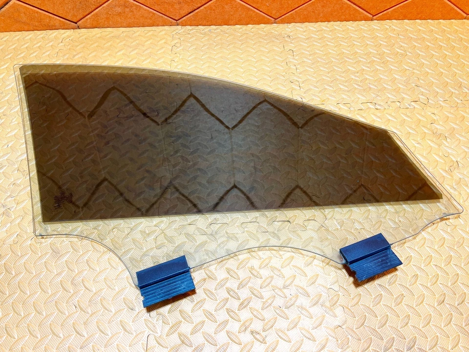 15-21 MERCEDES-BENZ C300 W205 FRONT LEFT DRIVER DOOR WINDOW GLASS TINTED OEM - Image 3 of 3