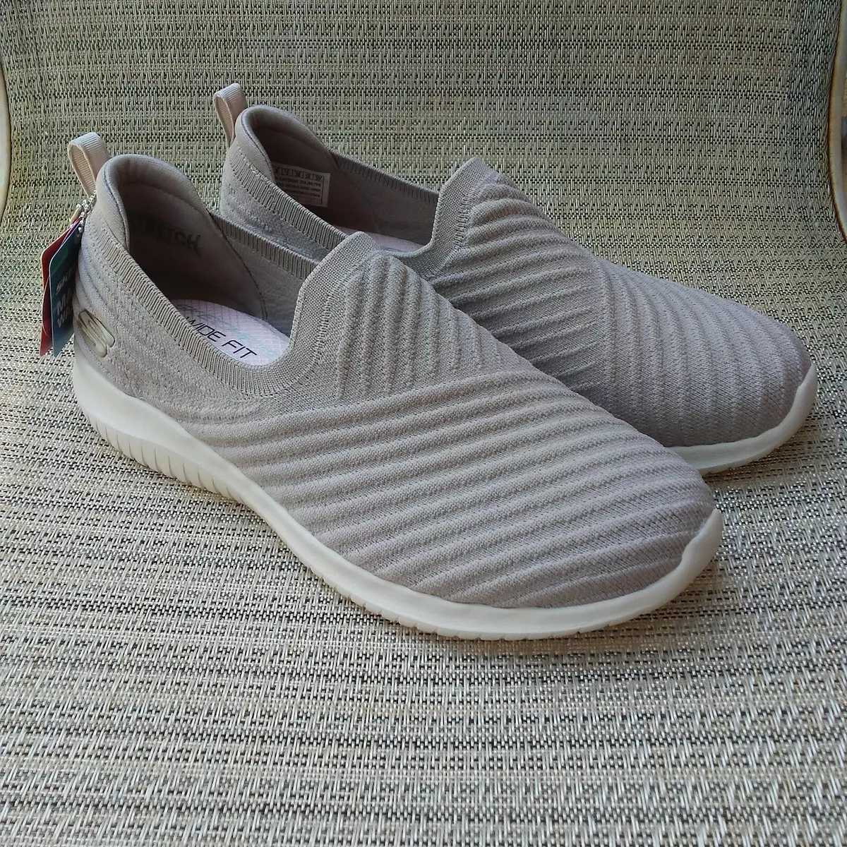 Skechers womens sales 8 wide