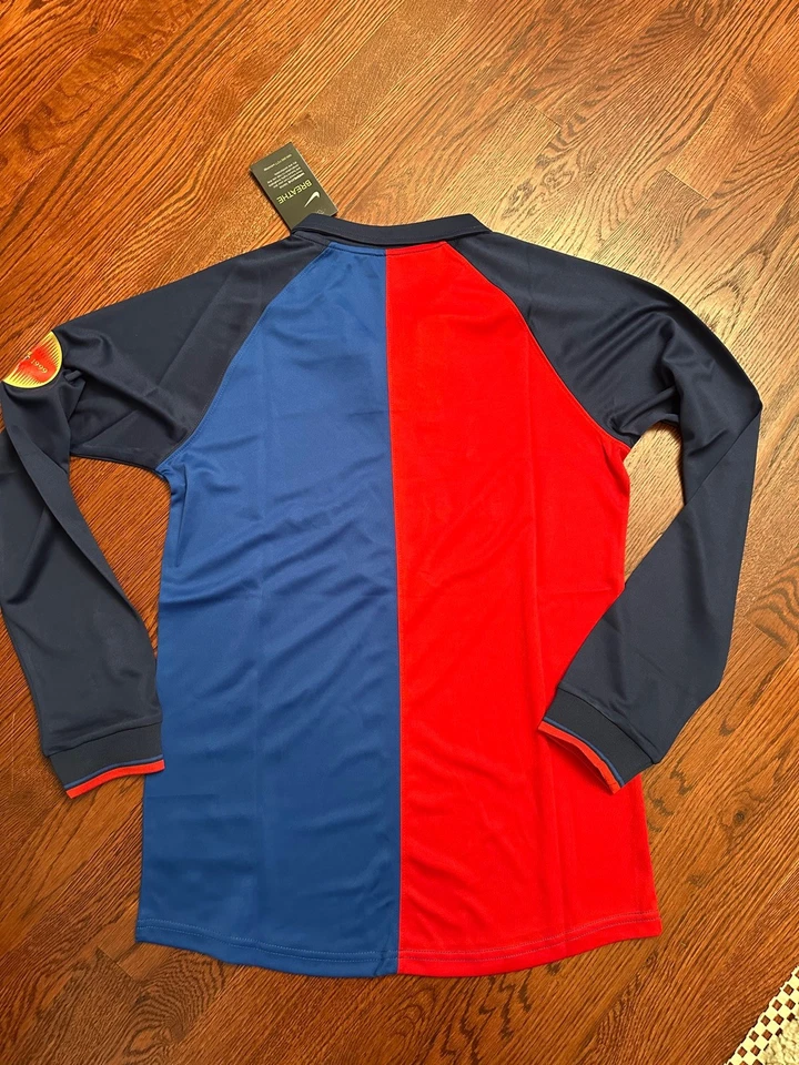 Barcelona Vintage 1899-1999 Jersey SMALL Slim-Fit - Image 2 of 2