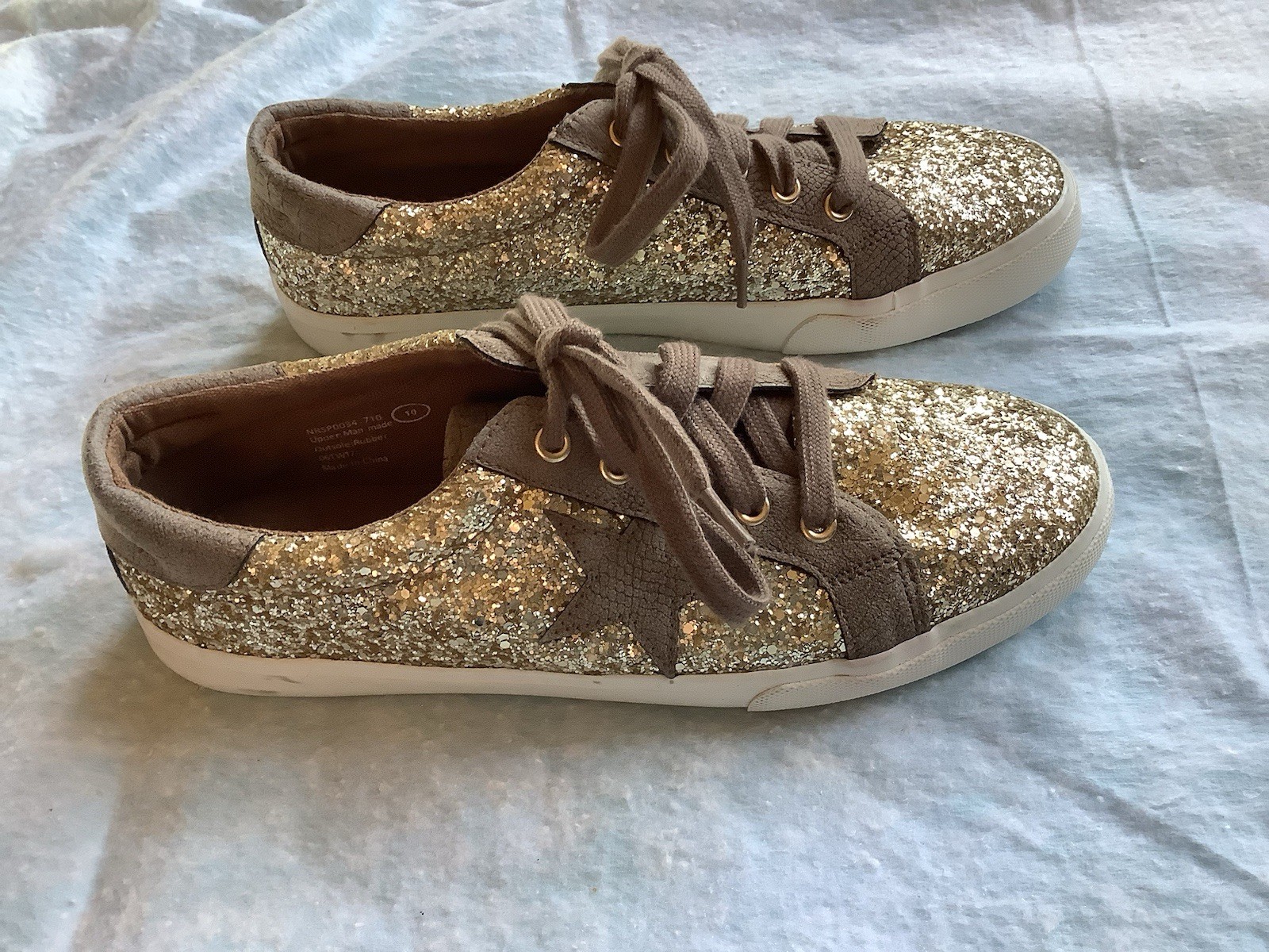 Women’s Not Rated Sparkle Sneakers, EUC, Size 10