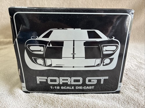 (Rare) #1 Red w/white stripes Ford GT Concept (Beanstalk) 1:18 Die Cast 10022 - Picture 5 of 9