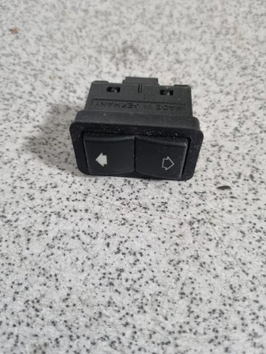 BMW 7 E38 Schalter für Fensterheber hinten links 8368974 2.80 1999 33758538