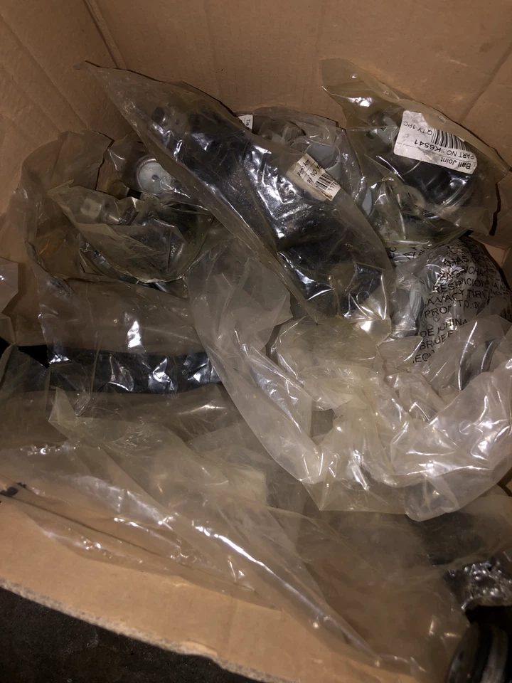 05 GMC YUKON suspensión brazos control rótulas Foto 2 de 4