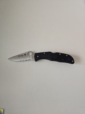 Spyderco Endela Thin Red Line Firefighters Combo Blade Black FRN Red Lining