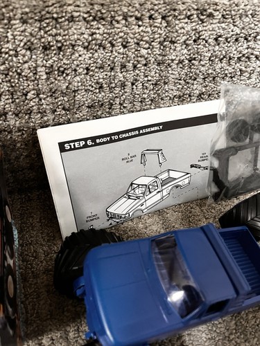 1:32 AMT Ertl Snap-fast 1993 Ford Bigfoot Monster Truck Partky BuiltModel W/box - Picture 4 of 8